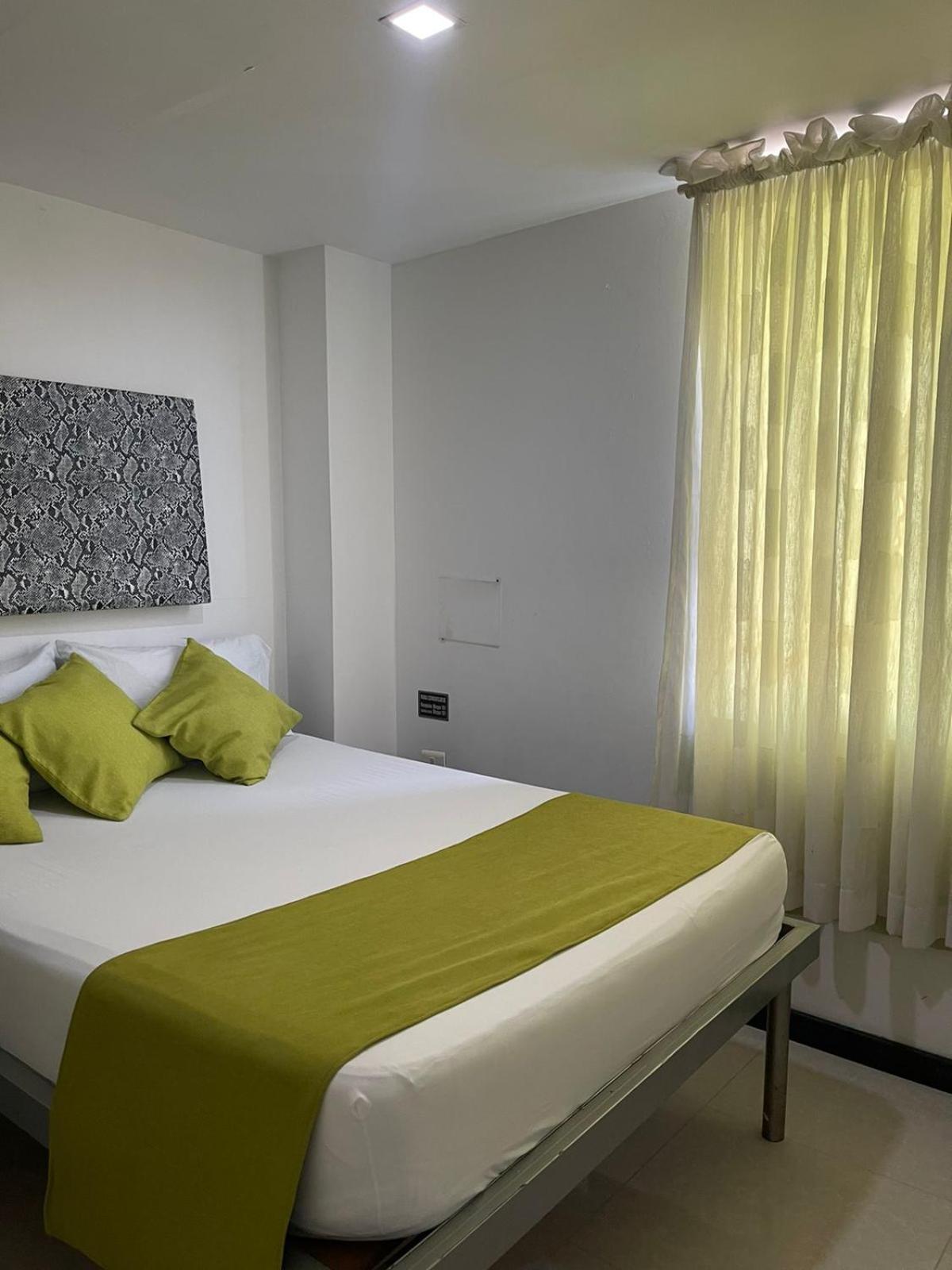 Hotel Plaza Norte カリ エクステリア 写真