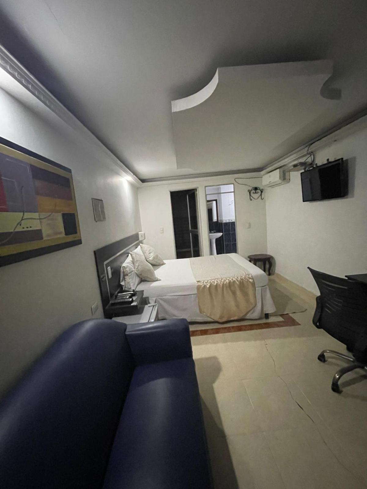 Hotel Plaza Norte カリ エクステリア 写真