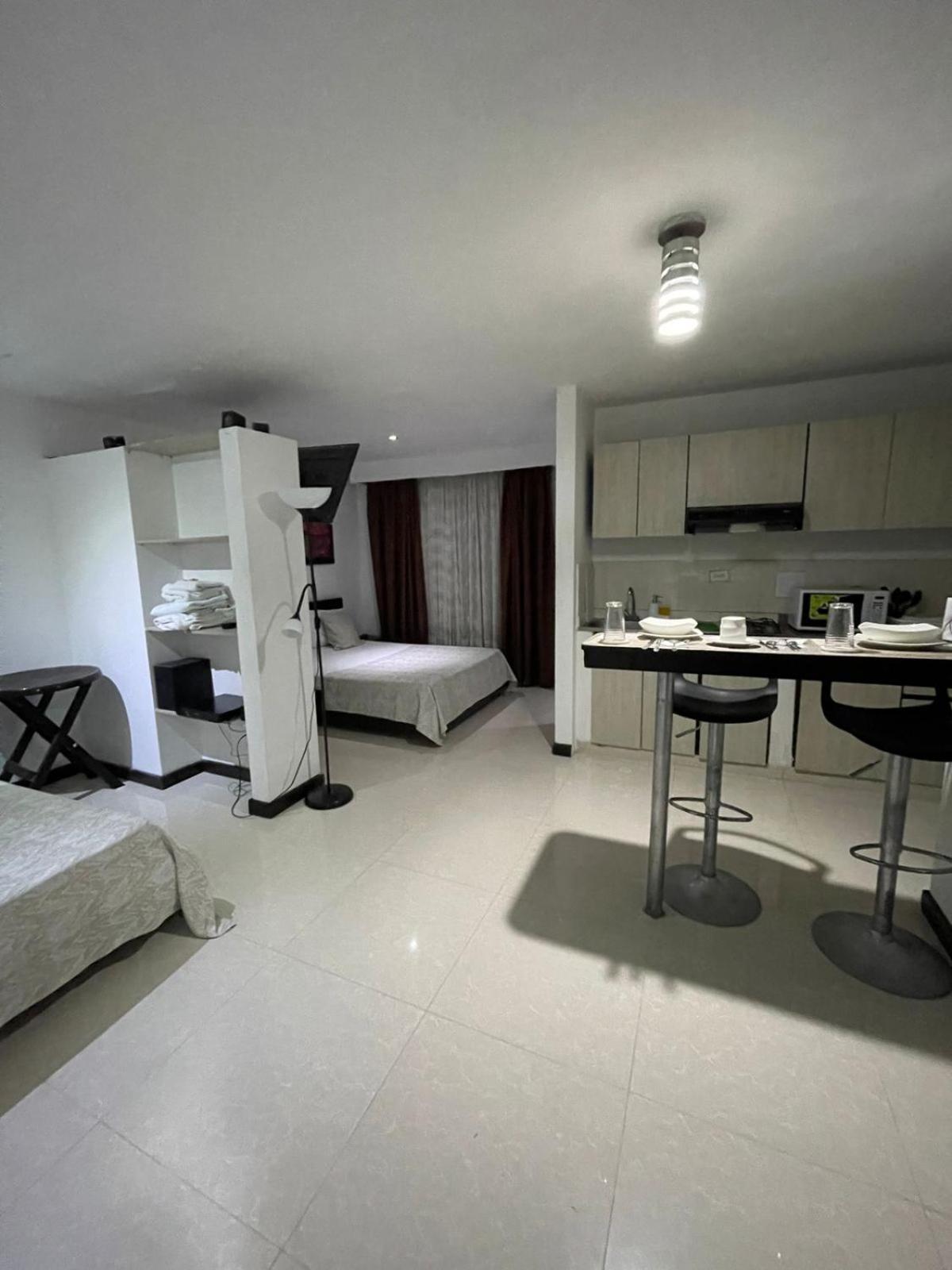 Hotel Plaza Norte カリ エクステリア 写真